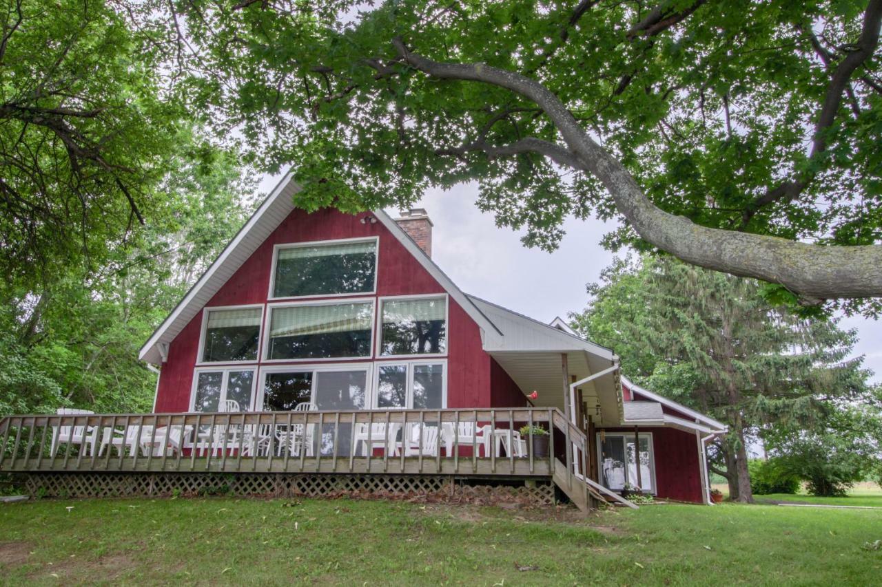 Southern Point Cottage At Inselheim Road South Hero Exterior photo